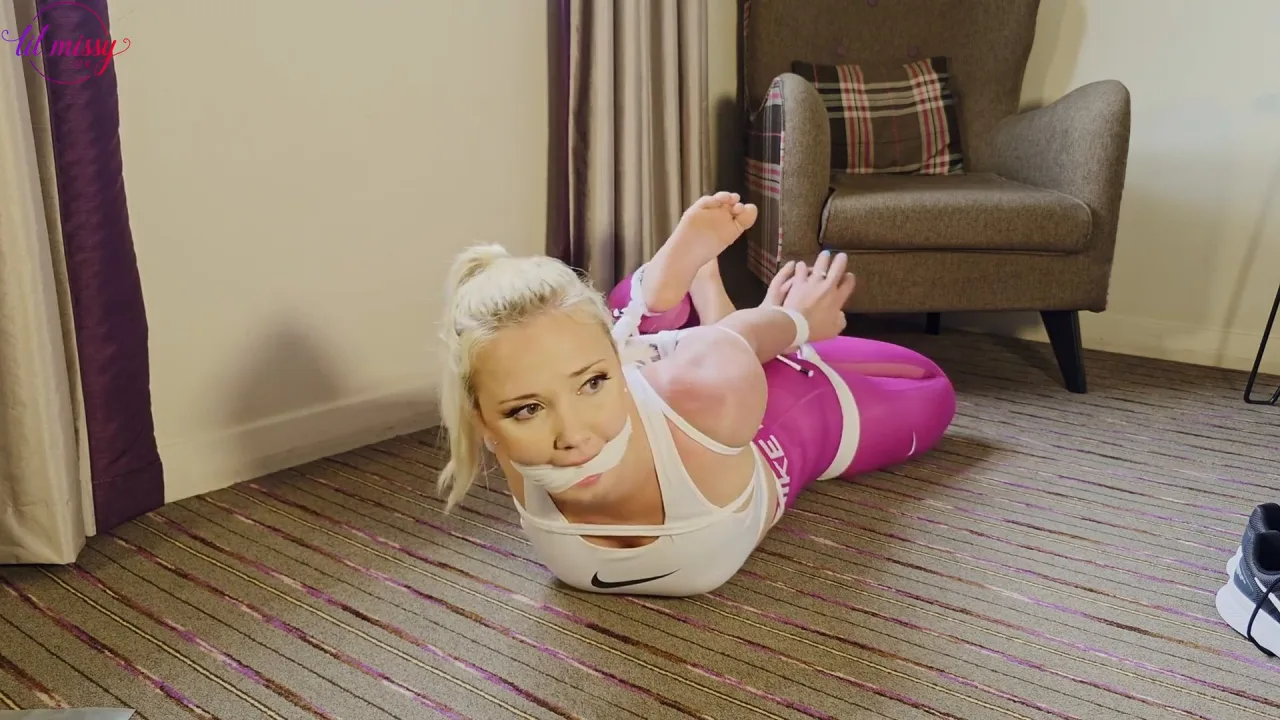 Lil Missy Uk – Gym Girl Gets Tied In Uncomfortable Position 01
